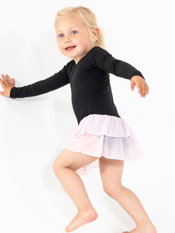 Gym suit with skirt | NS-166 Black/Pink