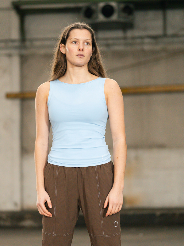 Active top 03 Light blue