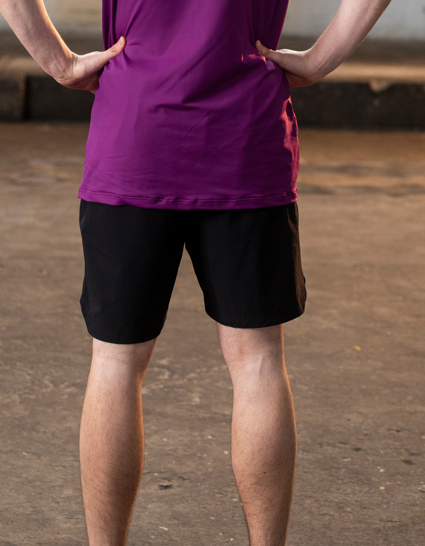 Shortsit I 702830A100 I Maa jalkojemme alla