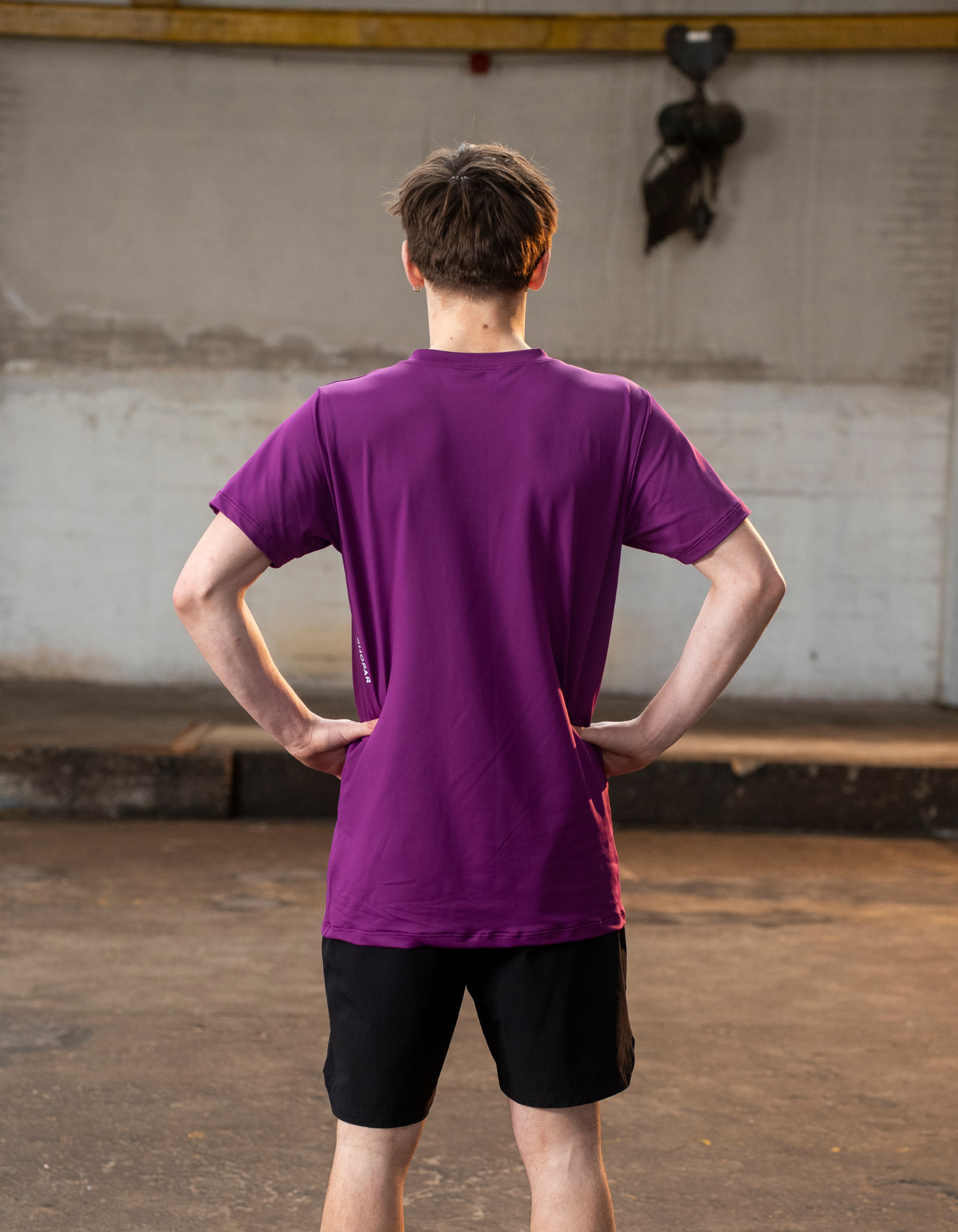 Paita I 600127A100 I Maa jalkojemme alla