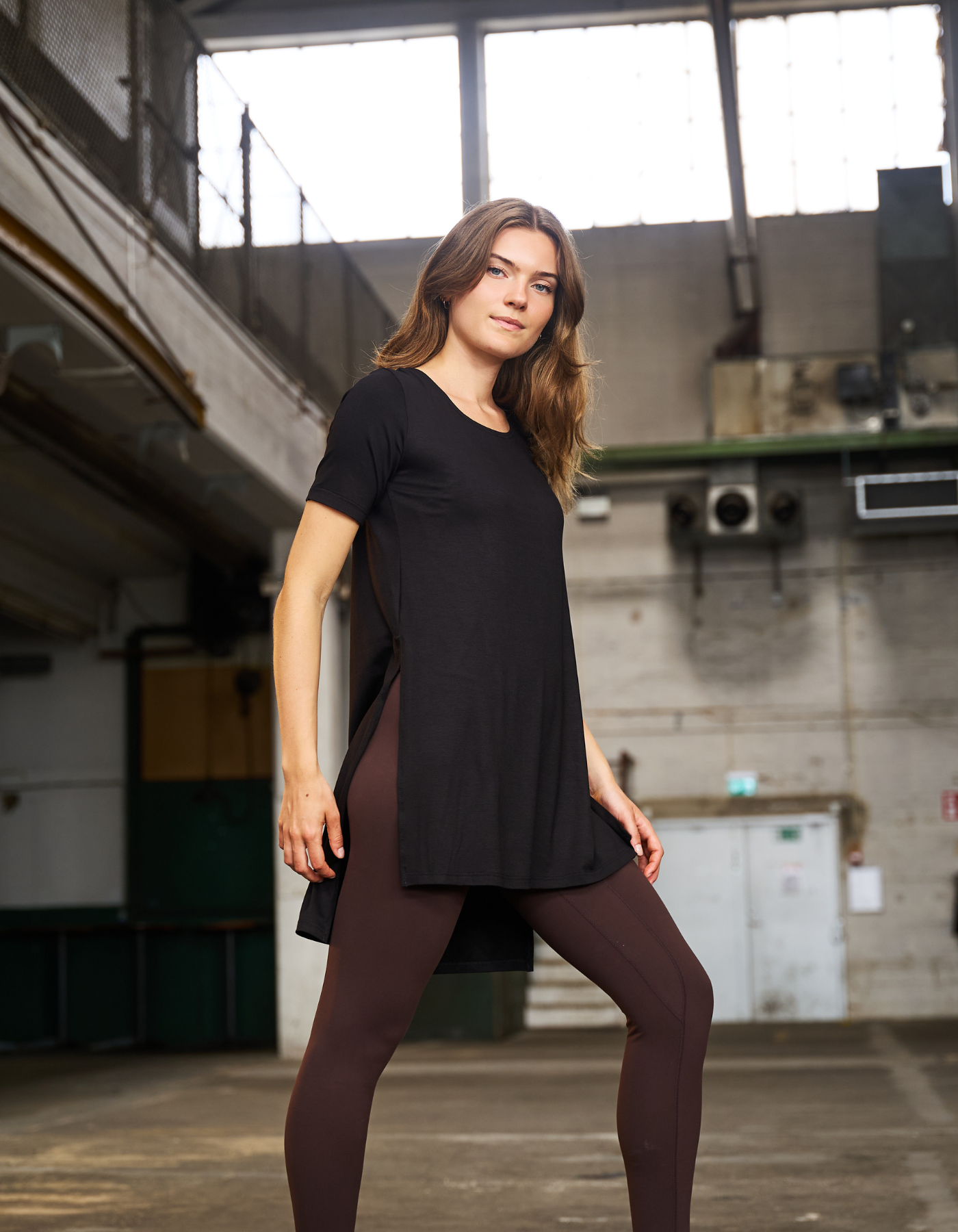 Aro tee is the perfect top for both everyday wear and training | CHOPAR.dk