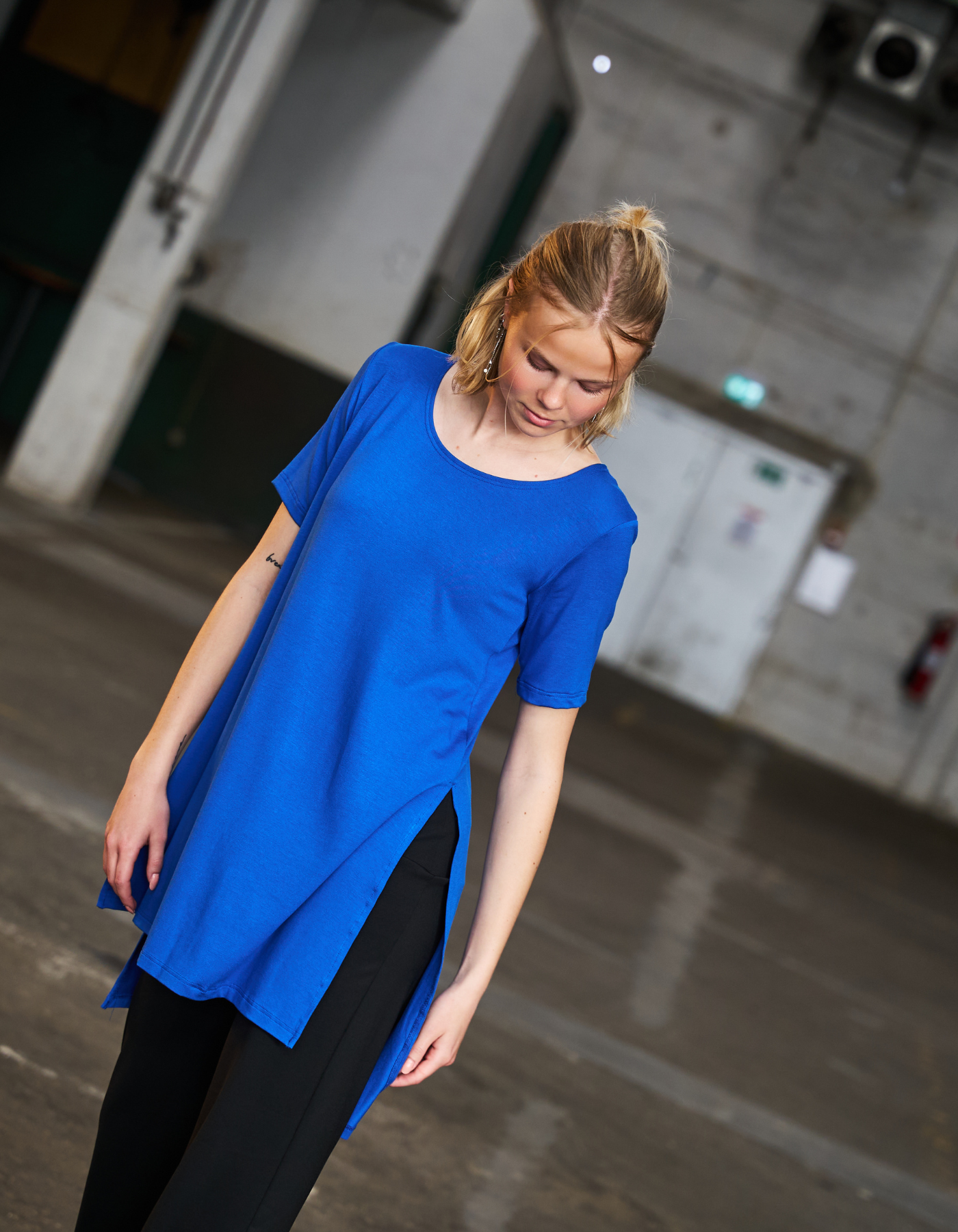 Aro tee is the perfect top for both everyday wear and training | CHOPAR.dk